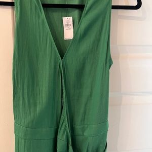 Banana Republic green sleeveless top with side tie. Size M tall